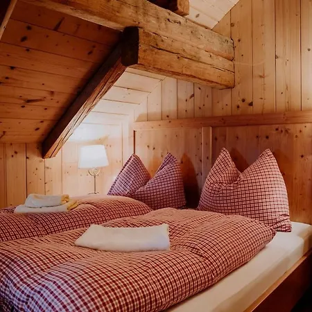 Dirndl Kammer Apartment Abtenau