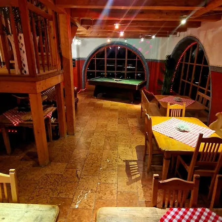 Dirndl Kammer Апартаменты *