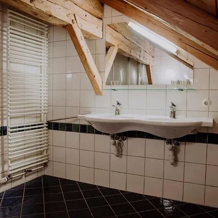 Dirndl Kammer Абтенау